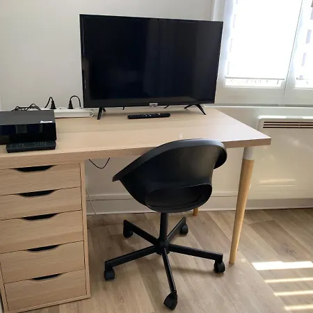 Appartement Proche Gare Sncf - Fibre Optique - Wifi Pour Télétravail - Netflix